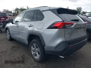 2023 Toyota RAV4 Hybrid LE с VIN 4T3MWRFV2PU086909, выставлен на аукционе IAAI как лот 42293178 с пробегом 35 267 миль миль и . История ставок и продаж доступна на DreamBid. Изображение 3.