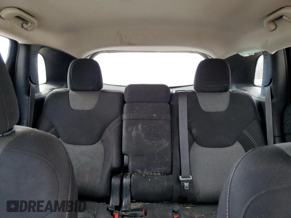 2018 Jeep Cherokee Latitude с VIN 1C4PJLCB6JD565079, выставлен на аукционе Copart как лот 88701235 с пробегом Не указан миль и Списание • Salvage title. История ставок и продаж доступна на DreamBid. Изображение 10.