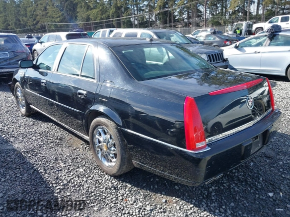 2006 Cadillac DTS 1SC z VIN 1G6KD57YX6U100634, wystawiony jako IAAI lot #41671007 z przebiegiem Nie podano mil oraz . Historia ofert i sprzedaży dostępna na DreamBid. Obrazek 3.
