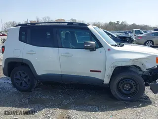 2018 Jeep Renegade Trailhawk with VIN ZACCJBCB9JPG81032, listed as a IAAI auction lot 41722934 with 178,502 mi miles. Bid and sale history available at carsss.com. Image 13.