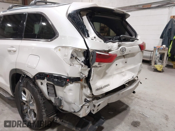 2018 Toyota Highlander Limited z VIN 5TDDZRFH3JS827093, wystawiony jako IAAI lot #42181696 z przebiegiem 63 396 mil mil oraz . Historia ofert i sprzedaży dostępna na DreamBid. Obrazek 6.