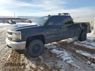 2017 Chevrolet Silverado 1500 LT with VIN 3GCUKREC7HG399788, listed as a Copart auction lot 47971155 with 132,320 mi miles and Salvage Title. Bid and sale history available at DreamBid. Image 1.