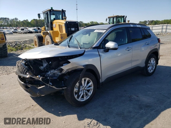 2024 Toyota Corolla Cross LE z VIN 7MUCAAAG5RV098535, wystawiony jako Copart lot #52483595 z przebiegiem Nie podano mil oraz Szkoda całkowita • Salvage title. Historia ofert i sprzedaży dostępna na DreamBid. Obrazek 1.