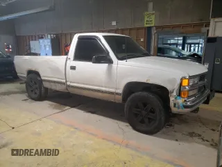 1998 Chevrolet Silverado 1500 with VIN 1GCEK14R7WZ176742, listed as a Copart auction lot 88497035 with 224,223 mi miles and Salvage Title. Bid and sale history available at DreamBid. Image 4.