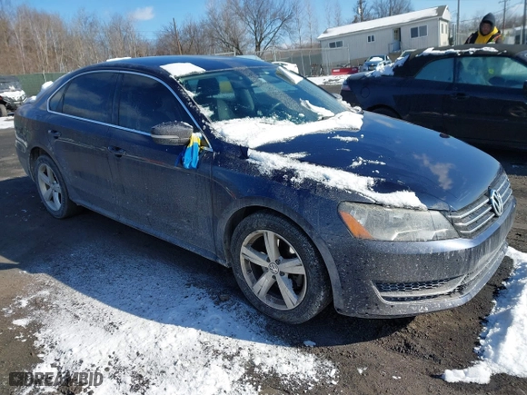 2012 Volkswagen Passat SE w/Sunroof with VIN 1VWBH7A34CC109399, listed as a IAAI auction lot 41411250 with 116,152 mi miles. Bid and sale history available at carsss.com. Image 1.