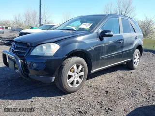 2006 Mercedes-Benz M-Class 3.5L with VIN 4JGBB86E06A121940, listed as a IAAI auction lot 42069185 with 127,660 mi miles. Bid and sale history available at carsss.com. Image 2.