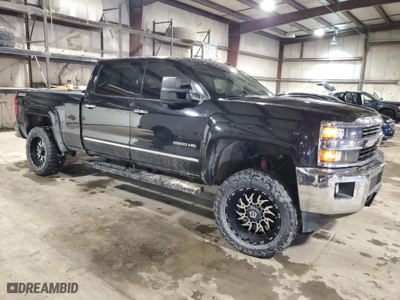 2015 Chevrolet Silverado 2500HD Built After Aug 14 LTZ with VIN 1GC1KWEG2FF129726, listed as a Copart auction lot 87054214 with 186,355 mi miles and Salvage Title. Bid and sale history available at carsss.com. Image 4.