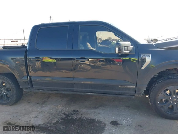 2022 Ford F-150 XL with VIN 1FTFW1ED5NFB77772, listed as a IAAI auction lot 41637359 with 1 mi miles. Bid and sale history available at carsss.com. Image 12.