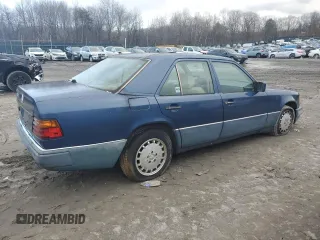 1992 Mercedes-Benz 300 E with VIN WDBEA30DXNB638841, listed as a Copart auction lot 87110814 with 87,201 mi miles and Clean Title. Bid and sale history available at carsss.com. Image 3.