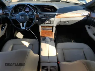 2013 Mercedes-Benz E-Class E 350 Luxury with VIN WDDHF8JB5DA725308, listed as a Copart auction lot 52449375 with 133,686 mi miles and Clean Title. Bid and sale history available at carsss.com. Image 8.