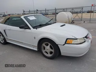 2001 Ford Mustang Deluxe с VIN 1FAFP44471F226003, выставлен на аукционе IAAI как лот 42079409 с пробегом 145 021 миль миль и . История ставок и продаж доступна на DreamBid. Изображение 12.