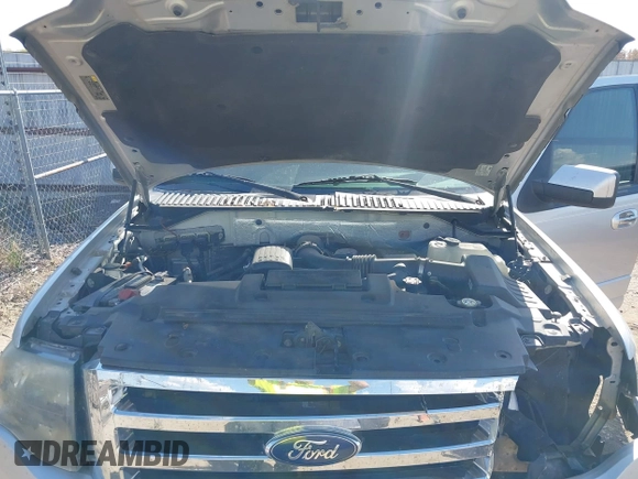 2013 Ford Expedition Limited z VIN 1FMJU1K55DEF45140, wystawiony jako IAAI lot #40653896 z przebiegiem 178 027 mil mil oraz . Historia ofert i sprzedaży dostępna na DreamBid. Obrazek 10.