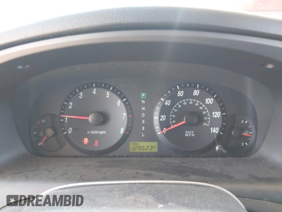 2006 Hyundai Elantra GLS z VIN KMHDN46D56U300313, wystawiony jako IAAI lot #42139258 z przebiegiem 128 623 mil mil oraz . Historia ofert i sprzedaży dostępna na DreamBid. Obrazek 7.