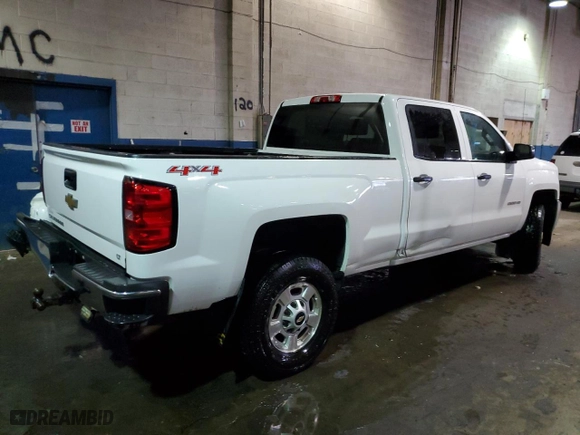 2015 Chevrolet Silverado 2500HD LT with VIN 1GC1KVEGXFF108892, listed as a Copart auction lot 45868875 with 178,082 mi miles and Clean Title. Bid and sale history available at carsss.com. Image 3.