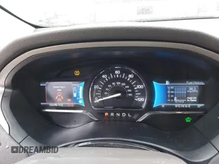 2015 Lincoln MKZ Hybrid with VIN 3LN6L2LU3FR612824, listed as a IAAI auction lot 41475840 with 122,499 mi miles and . Bid and sale history available at carsss.com. Image 7.