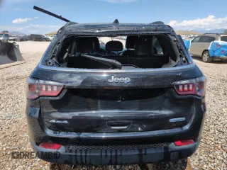 2023 Jeep Compass Latitude z VIN 3C4NJDBN0PT509800, wystawiony jako Copart lot #52729195 z przebiegiem 16 050 mil mil oraz Szkoda całkowita • Salvage title. Historia ofert i sprzedaży dostępna na DreamBid. Obrazek 6.