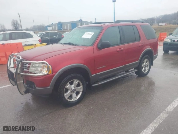 2005 Ford Explorer XLT with VIN 1FMDU73K45UB54878, listed as a IAAI auction lot 41453863 with 253,267 mi miles. Bid and sale history available at carsss.com. Image 2.