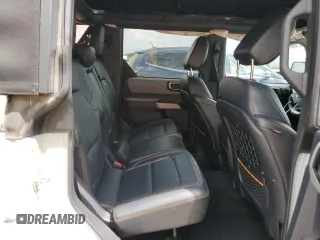 2022 Ford Bronco с VIN 1FMEE5DP4NLB58208, выставлен на аукционе Copart как лот 56726435 с пробегом 37 573 миль миль и Чистый • Clean title. История ставок и продаж доступна на DreamBid. Изображение 11.