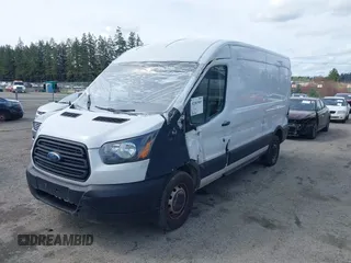 2019 Ford Transit z VIN 1FTBW2CM0KKB30319, wystawiony jako IAAI lot #42003985 z przebiegiem 396 456 mil mil oraz . Historia ofert i sprzedaży dostępna na DreamBid. Obrazek 17.
