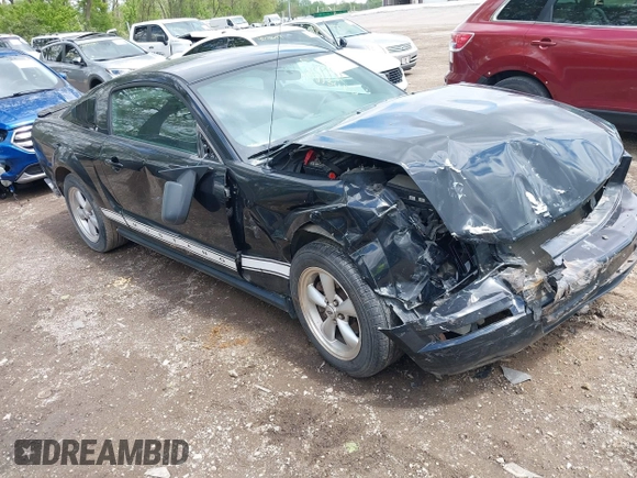 2007 Ford Mustang Deluxe with VIN 1ZVFT80N075221362, listed as a IAAI auction lot 42192106 with 110,988 mi miles and . Bid and sale history available at DreamBid. Image 1.