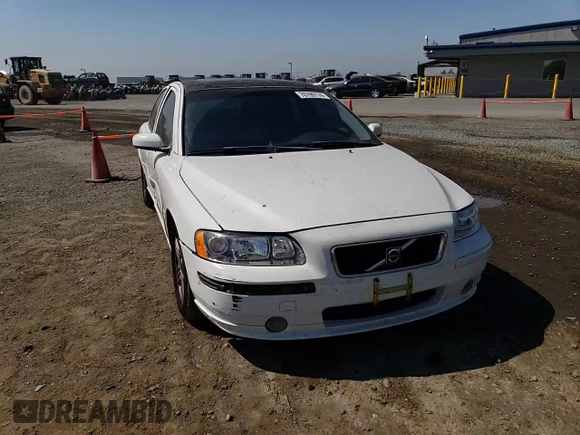 2005 Volvo S60 with VIN YV1RS592652474608, listed as a Copart auction lot 70799774 with 176,672 mi miles and Salvage Title. Bid and sale history available at carsss.com. Image 10.