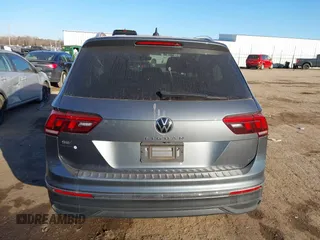 2022 Volkswagen Tiguan SE with VIN 3VV3B7AX6NM037247, listed as a IAAI auction lot 41644680 with 47,048 mi miles and . Bid and sale history available at DreamBid. Image 17.