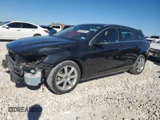2017 Volvo V60 Premier with VIN YV140MEK8H1371796, listed as a Copart auction lot 80654044 with 85,572 mi miles and Salvage Title. Bid and sale history available at carsss.com. Image 1.
