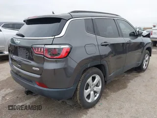 2018 Jeep Compass Latitude with VIN 3C4NJCBB4JT193275, listed as a IAAI auction lot 41491499 with 132,546 mi miles. Bid and sale history available at carsss.com. Image 4.