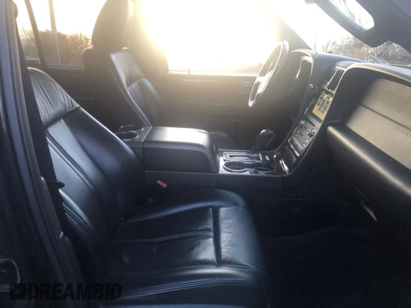 2017 Lincoln Navigator Select z VIN 5LMJJ3JT7HEL07796, wystawiony jako Copart lot #83120394 z przebiegiem 371 679 mil mil oraz Czysty tytuł • Clean title. Historia ofert i sprzedaży dostępna na DreamBid. Obrazek 11.