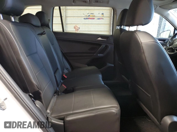2018 Volkswagen Tiguan SEL z VIN 3VV2B7AX3JM009637, wystawiony jako Copart lot #59373325 z przebiegiem 148 046 mil mil oraz Szkoda całkowita • Salvage title. Historia ofert i sprzedaży dostępna na DreamBid. Obrazek 11.