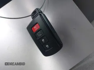 2016 Toyota Highlander XLE z VIN 5TDKKRFH0GS159225, wystawiony jako IAAI lot #42188784 z przebiegiem Nie podano mil oraz . Historia ofert i sprzedaży dostępna na DreamBid. Obrazek 11.