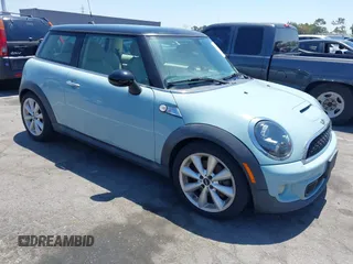 2013 MINI Hardtop S z VIN WMWSV3C53DT390371, wystawiony jako IAAI lot #42849038 z przebiegiem 97 092 mil mil oraz . Historia ofert i sprzedaży dostępna na DreamBid. Obrazek 1.