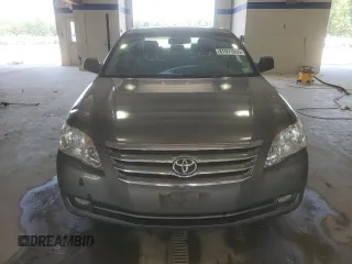 2006 Toyota Avalon XL with VIN 4T1BK36B96U066086, listed as a Copart auction lot 61071055 with 201,501 mi miles and Clean title. Bid and sale history available at DreamBid. Image 5.