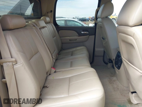 2013 Chevrolet Avalanche LT z VIN 3GNTKFE70DG297831, wystawiony jako IAAI lot #41709367 z przebiegiem 107 811 mil mil oraz . Historia ofert i sprzedaży dostępna na DreamBid. Obrazek 8.