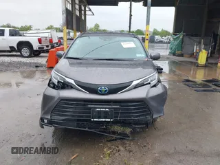 2023 Toyota Sienna LE z VIN 5TDKSKFC2PS103895, wystawiony jako IAAI lot #42366033 z przebiegiem 27 807 mil mil oraz . Historia ofert i sprzedaży dostępna na DreamBid. Obrazek 12.