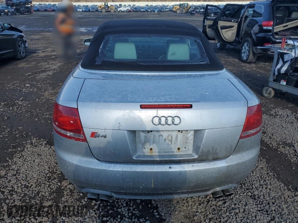 2007 Audi S4 z VIN WUARL48H17K900911, wystawiony jako Copart lot #43045565 z przebiegiem 110 737 mil mil oraz Czysty tytuł • Clean title. Historia ofert i sprzedaży dostępna na DreamBid. Obrazek 6.