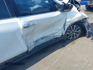 2017 Nissan Rogue SV с VIN KNMAT2MT2HP559659, выставлен на аукционе IAAI как лот 42623822 с пробегом 107 304 миль миль и . История ставок и продаж доступна на DreamBid. Изображение 6.