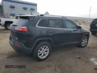2017 Jeep Cherokee Latitude z VIN 1C4PJMCB1HW632045, wystawiony jako Copart lot #88050445 z przebiegiem 155 257 mil mil oraz Szkoda całkowita • Salvage title. Historia ofert i sprzedaży dostępna na DreamBid. Obrazek 3.
