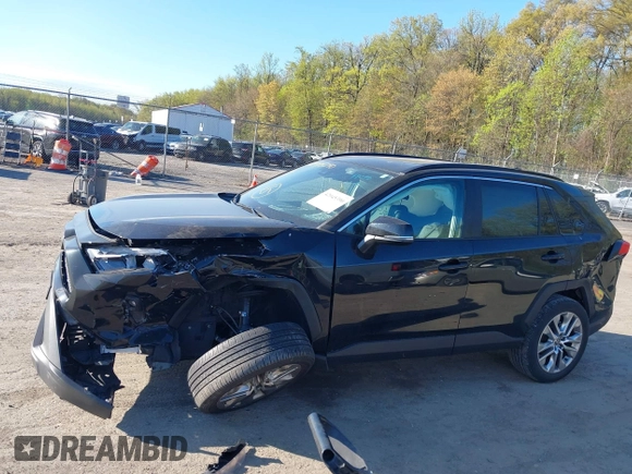 2022 Toyota RAV4 XLE Premium with VIN 2T3A1RFV6NC283890, listed as a IAAI auction lot 42045390 with 69,180 mi miles and . Bid and sale history available at DreamBid. Image 14.