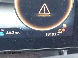 2024 Hyundai Elantra SEL z VIN KMHLM4DG1RU755188, wystawiony jako IAAI lot #41857576 z przebiegiem 18 183 mil mil oraz . Historia ofert i sprzedaży dostępna na DreamBid. Obrazek 15.