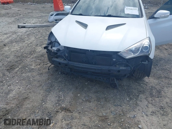 2016 Hyundai Genesis Coupe 3.8L Base with VIN KMHHT6KJ1GU134260, listed as a IAAI auction lot 41948319 with 154,259 mi miles. Bid and sale history available at carsss.com. Image 6.
