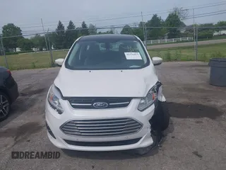 2017 Ford C-Max Titanium z VIN 1FADP5FU1HL100046, wystawiony jako IAAI lot #42356813 z przebiegiem 57 737 mil mil oraz . Historia ofert i sprzedaży dostępna na DreamBid. Obrazek 12.