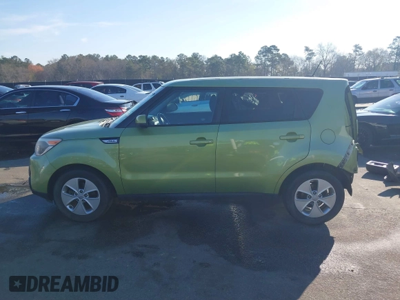 2015 Kia Soul with VIN KNDJN2A25F7807888, listed as a IAAI auction lot 41801637 with 211,511 mi miles. Bid and sale history available at carsss.com. Image 15.