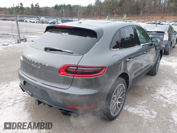2016 Porsche Macan S with VIN WP1AB2A50GLB50640, listed as a IAAI auction lot 41275316 with 40,474 mi miles and . Bid and sale history available at DreamBid. Image 4.