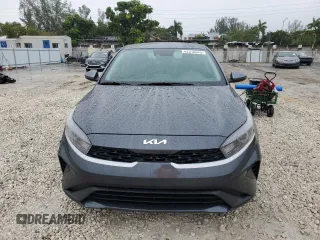 2024 Kia Forte LXS with VIN 3KPF24ADXRE789386, listed as a Copart auction lot 42318845 with 28,600 mi miles and Salvage Title. Bid and sale history available at carsss.com. Image 5.