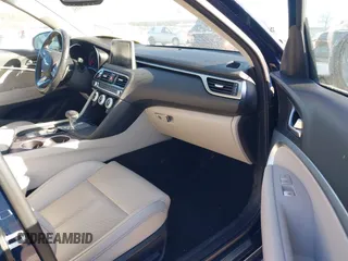 2019 Genesis G70 2.0T Advanced with VIN KMTG64LA0KU036566, listed as a IAAI auction lot 41263302 with 23,331 mi miles. Bid and sale history available at carsss.com. Image 5.