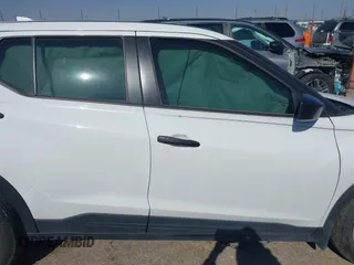 2024 Nissan Kicks S with VIN 3N1CP5BV6RL482829, listed as a IAAI auction lot 42032997 with 22,048 mi miles. Bid and sale history available at carsss.com. Image 12.