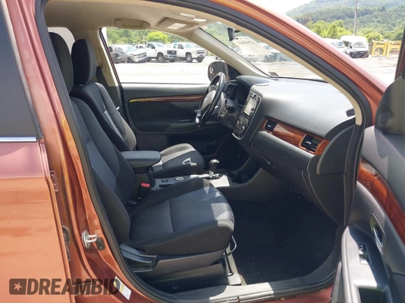 2014 Mitsubishi Outlander GT with VIN JA4JZ4AX6EZ006606, listed as a IAAI auction lot 42640681 with 161,904 mi miles and . Bid and sale history available at DreamBid. Image 5.