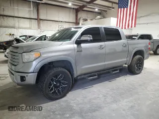 2017 Toyota Tundra Platinum z VIN 5TFAW5F10HX642253, wystawiony jako Copart lot #88500185 z przebiegiem 201 722 mil mil oraz Szkoda całkowita • Salvage title. Historia ofert i sprzedaży dostępna na DreamBid. Obrazek 1.