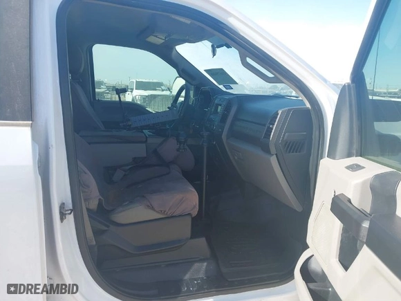 2019 Ford Super Duty F-250 SRW XL with VIN 1FT7W2B66KEC99879, listed as a IAAI auction lot 41675686 with 137,887 mi miles. Bid and sale history available at carsss.com. Image 5.